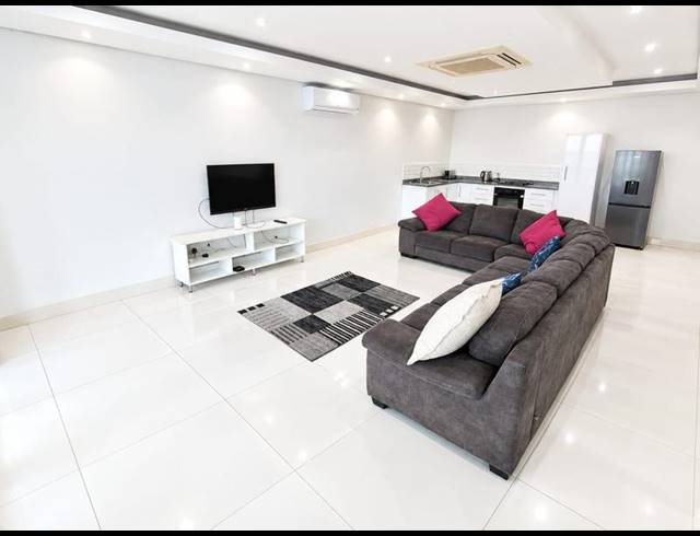 7 BEDROOM HOUSE FOR SALE IN BALLITO CENTRAL